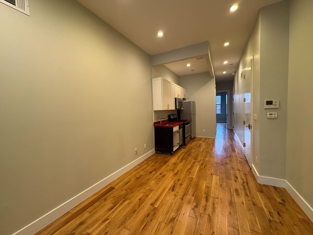 186 Wilson Avenue #1L