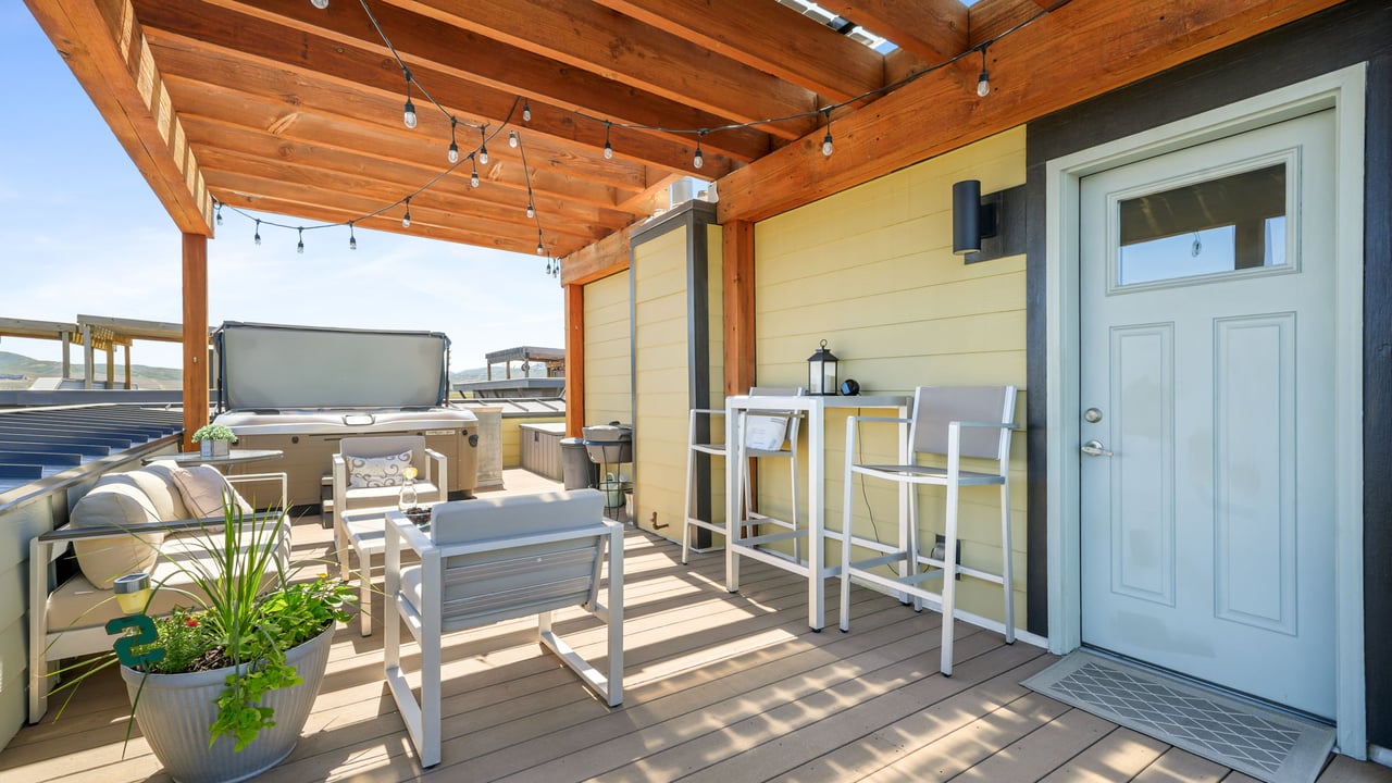 1370 Center Dr #21
