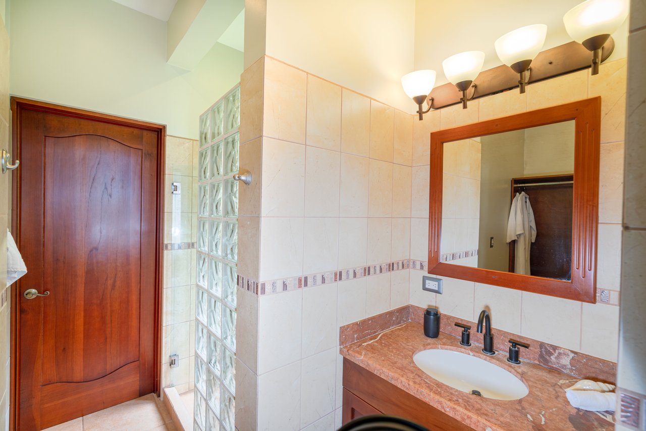 Gorgeous Ocean View 7 Acre Estate, Portalon