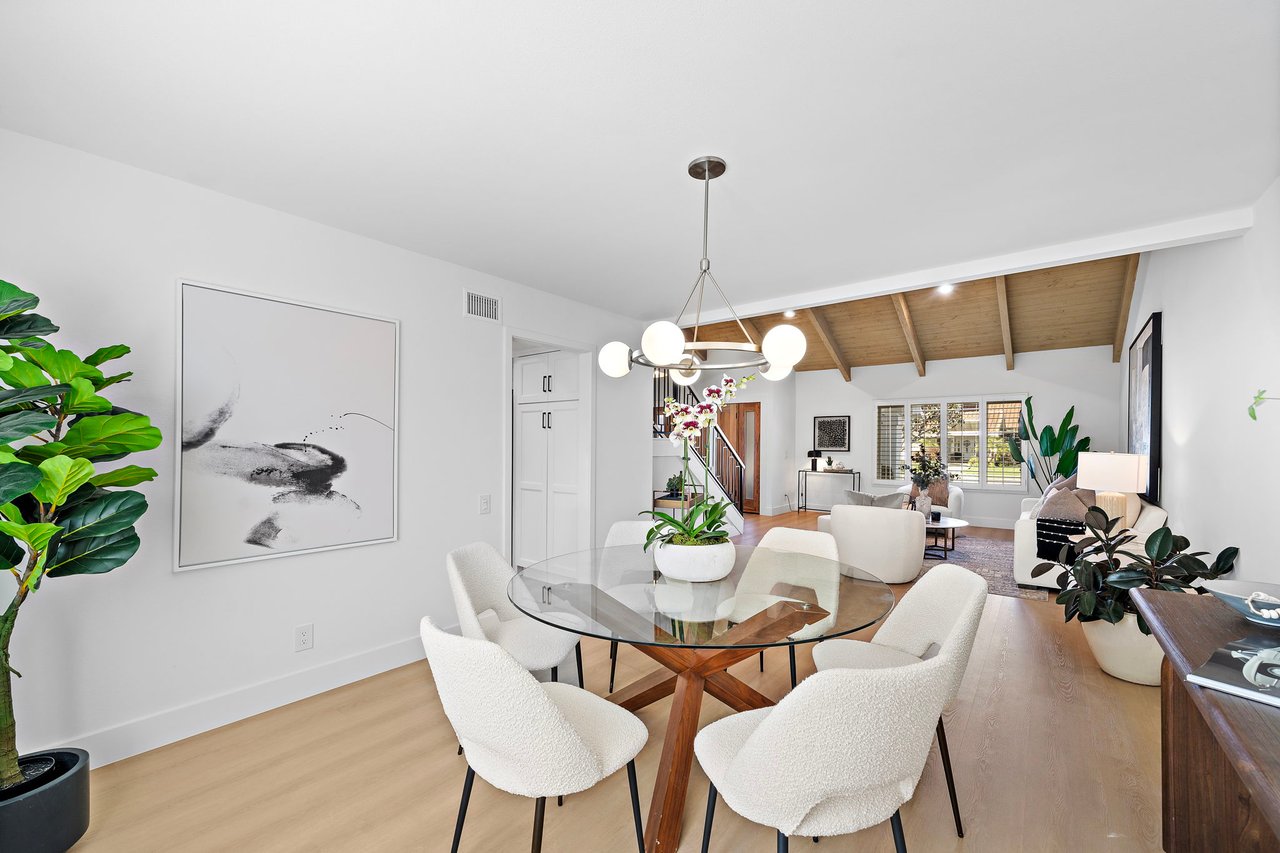 9560 La Amapola Avenue