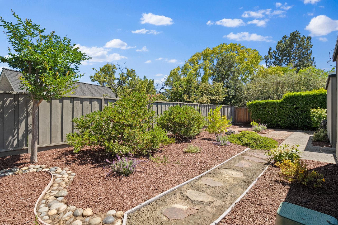 807 Blanchard WAY