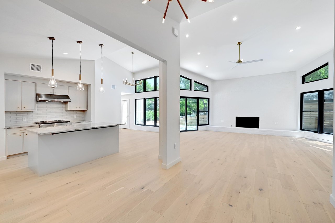 2001 Circle Haven