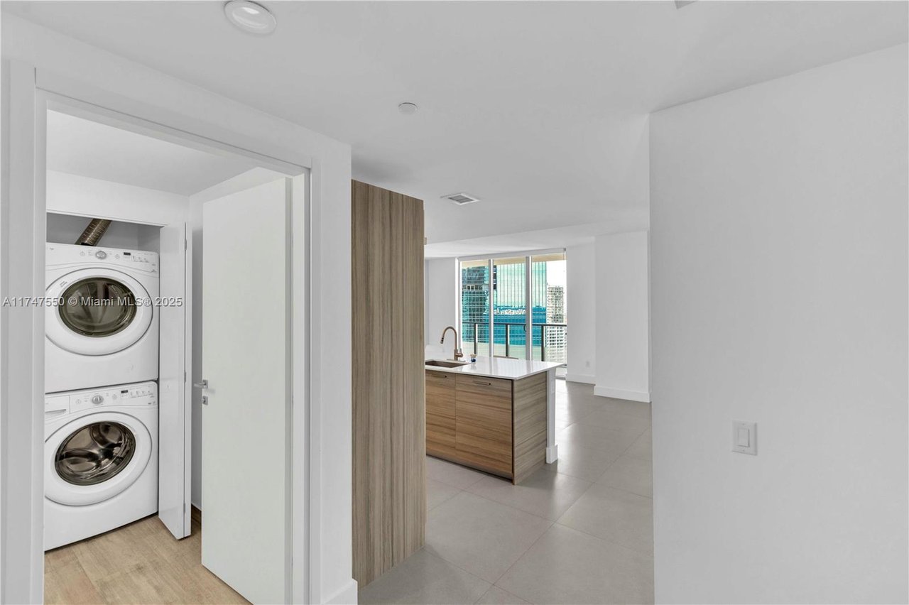 Brickell House #3200