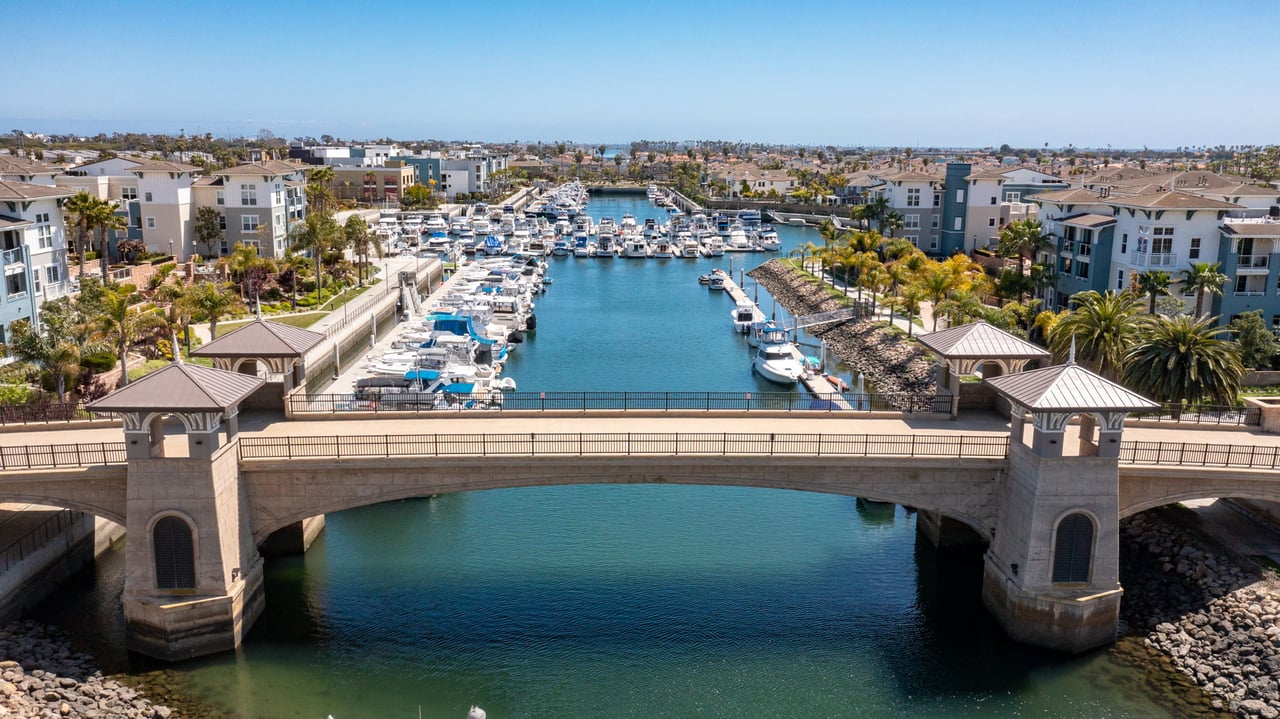 The Two Rhythms Of A Seabridge Weekend