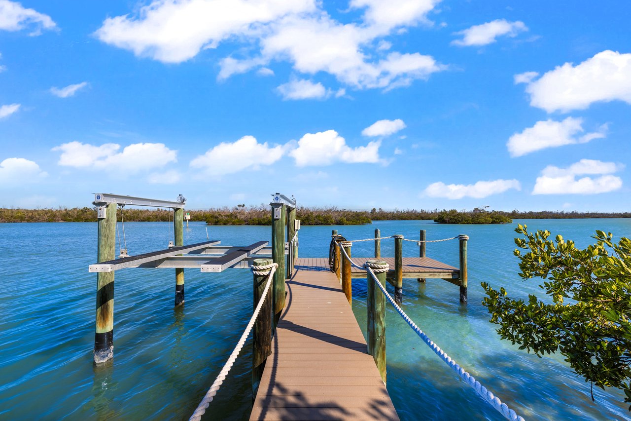 16475 Captiva Dr