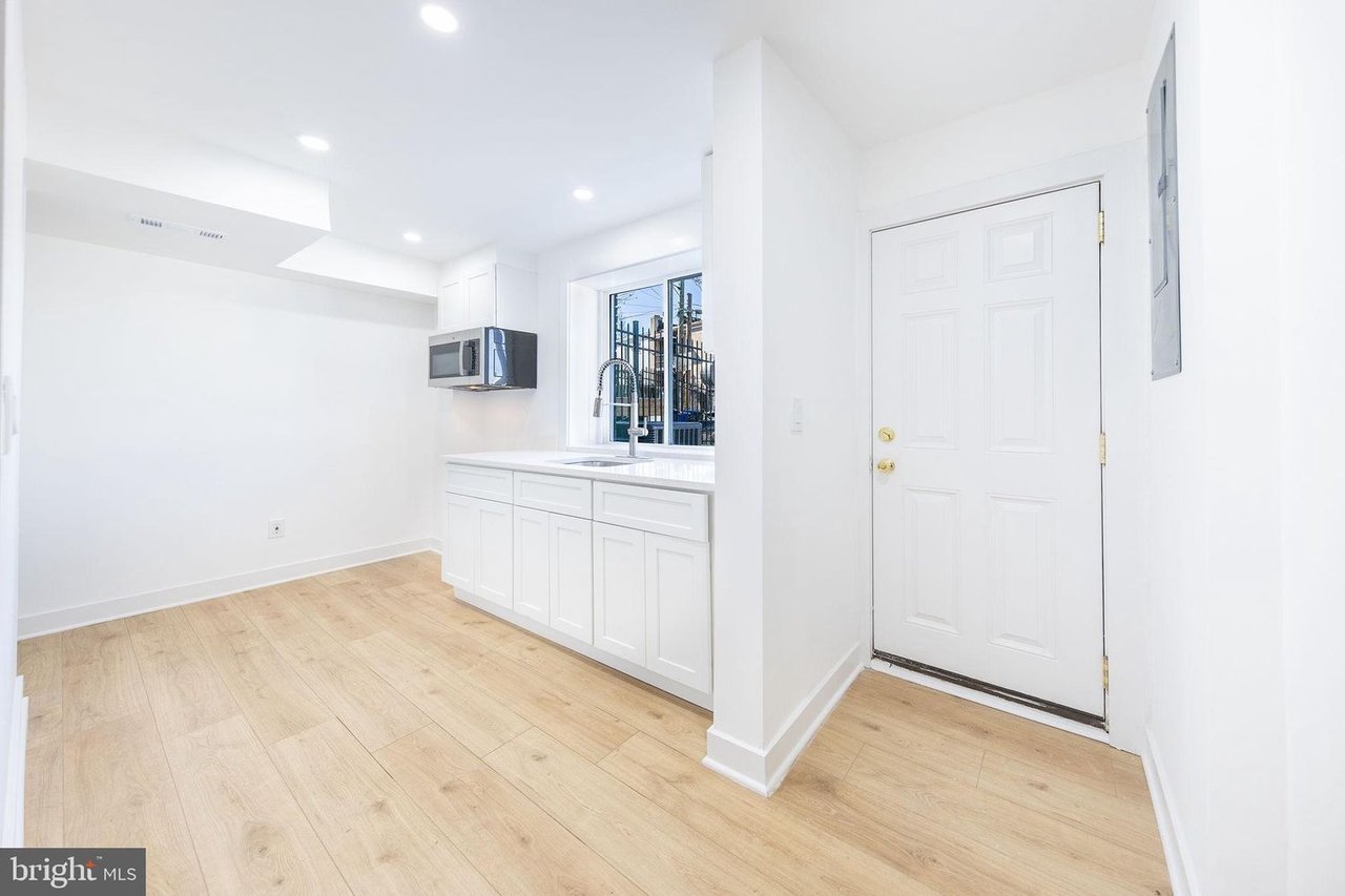 2321 Chester St SE
