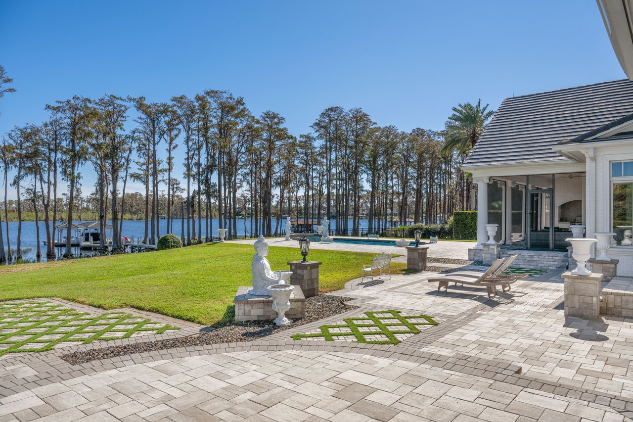6139 Greatwater Dr