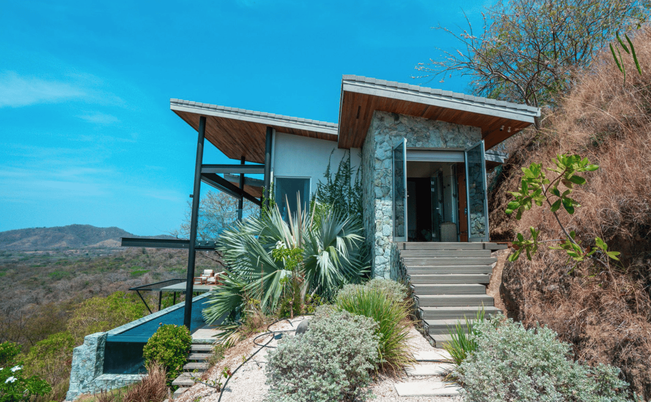 Casa Alta - Las Ventanas - Modern Tropical Oasis