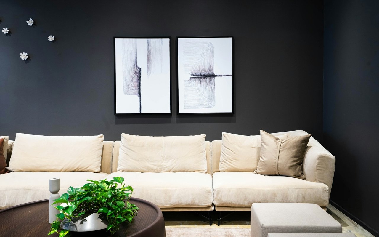 Mistakes Sellers Make During Home Showings (and How to Avoid Them)