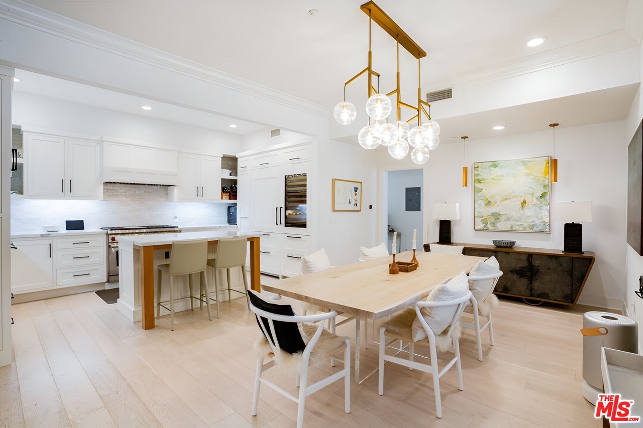 16000 W Sunset Blvd #203