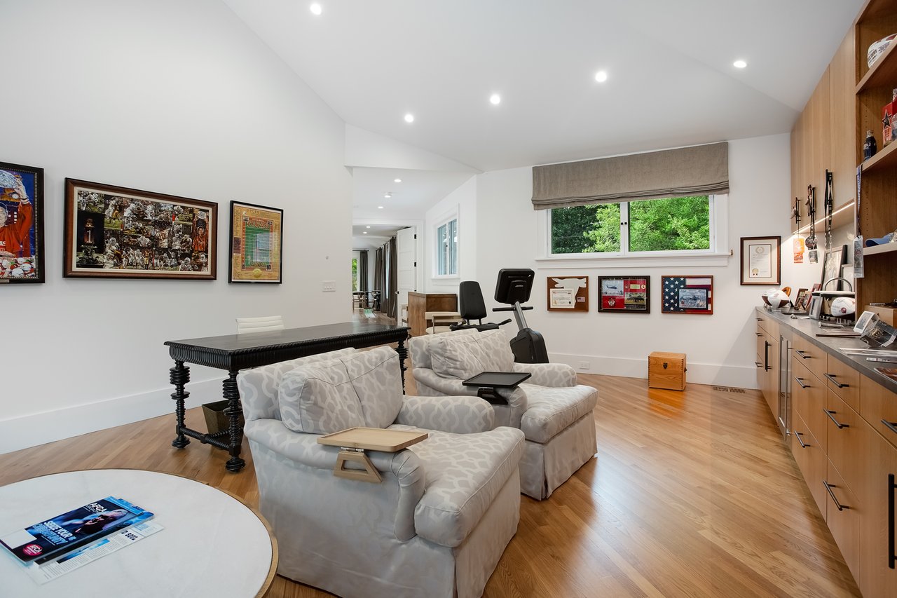330 Tenney Cir