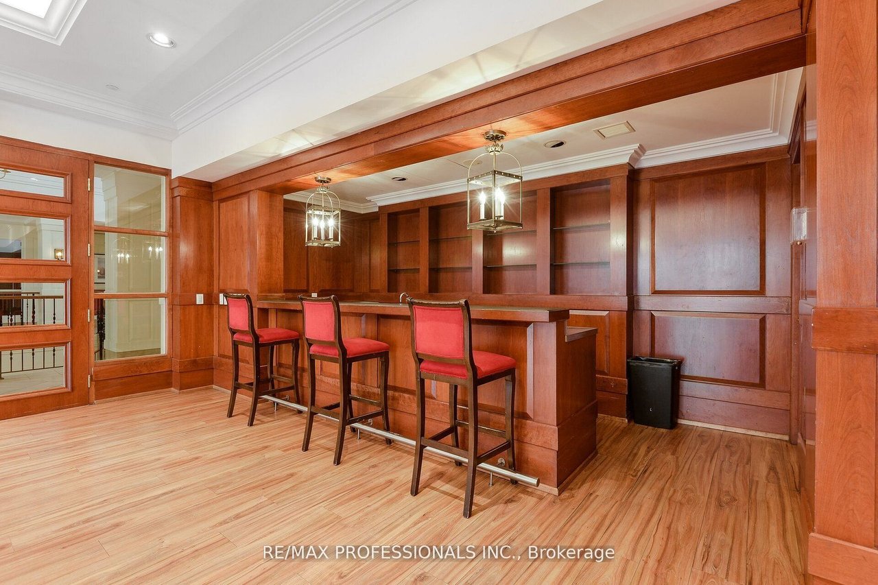 PENTHOUSE IN THE HUMBER MANSIONS