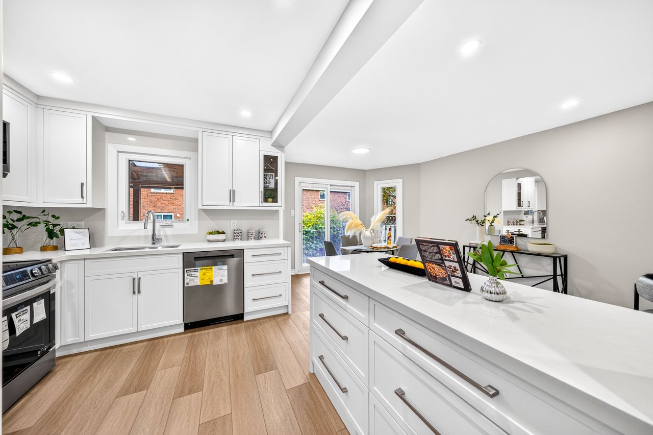 109 Valleymede Dr