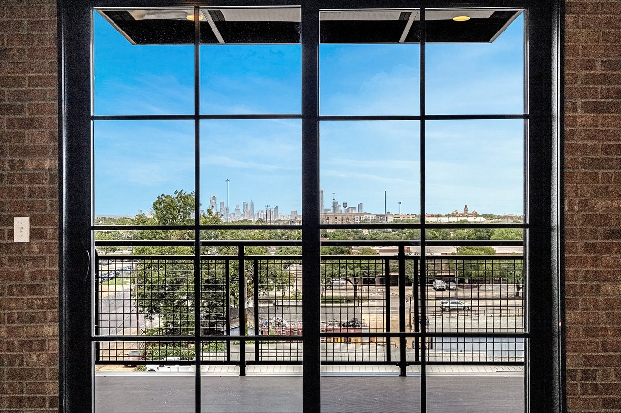 Congress Lofts: 4315 S. Congress Ave #527
