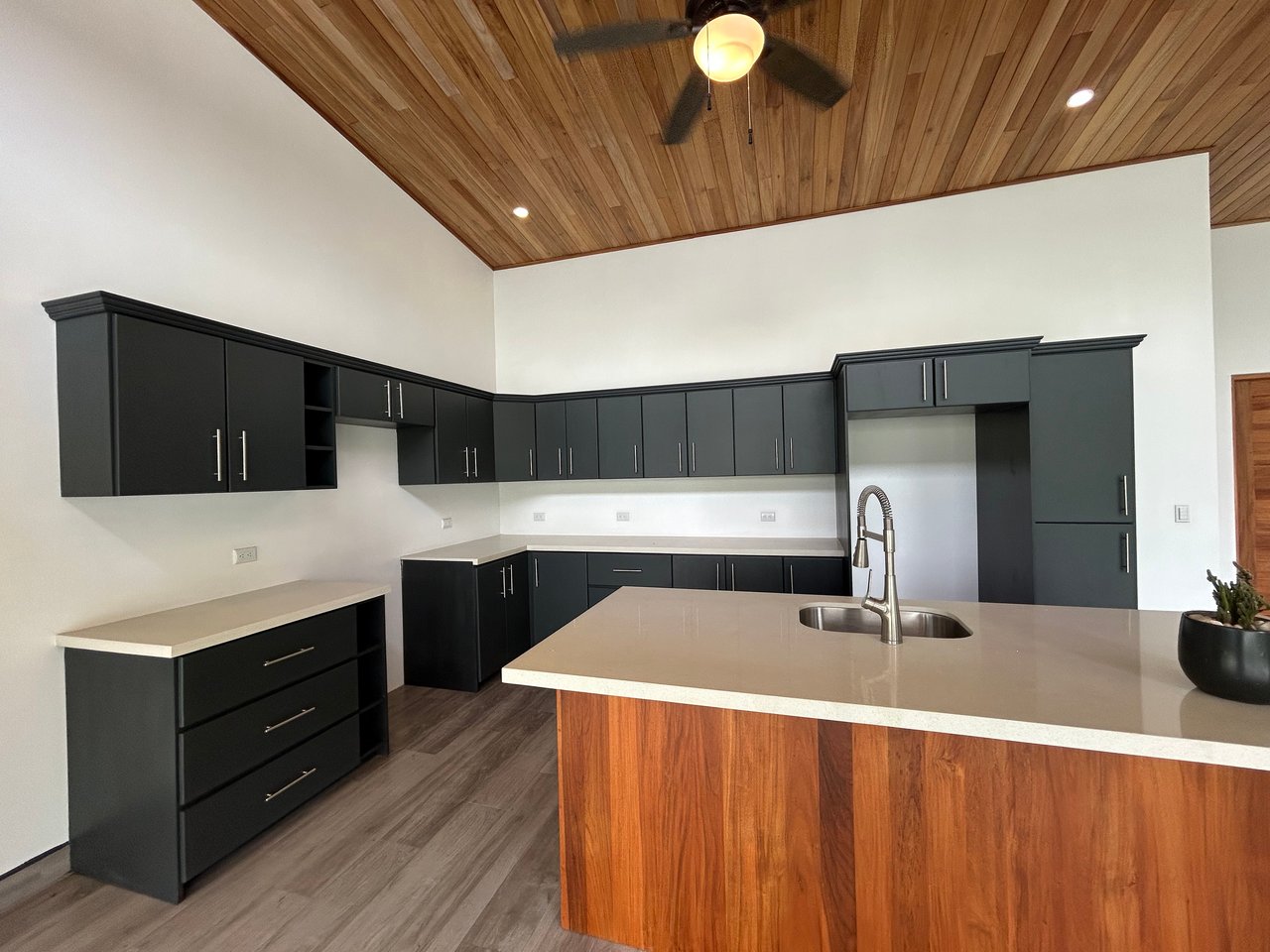 Modern Homes for Sale in Ojochal – El Tucán Paradise | Gated Community Costa Rica