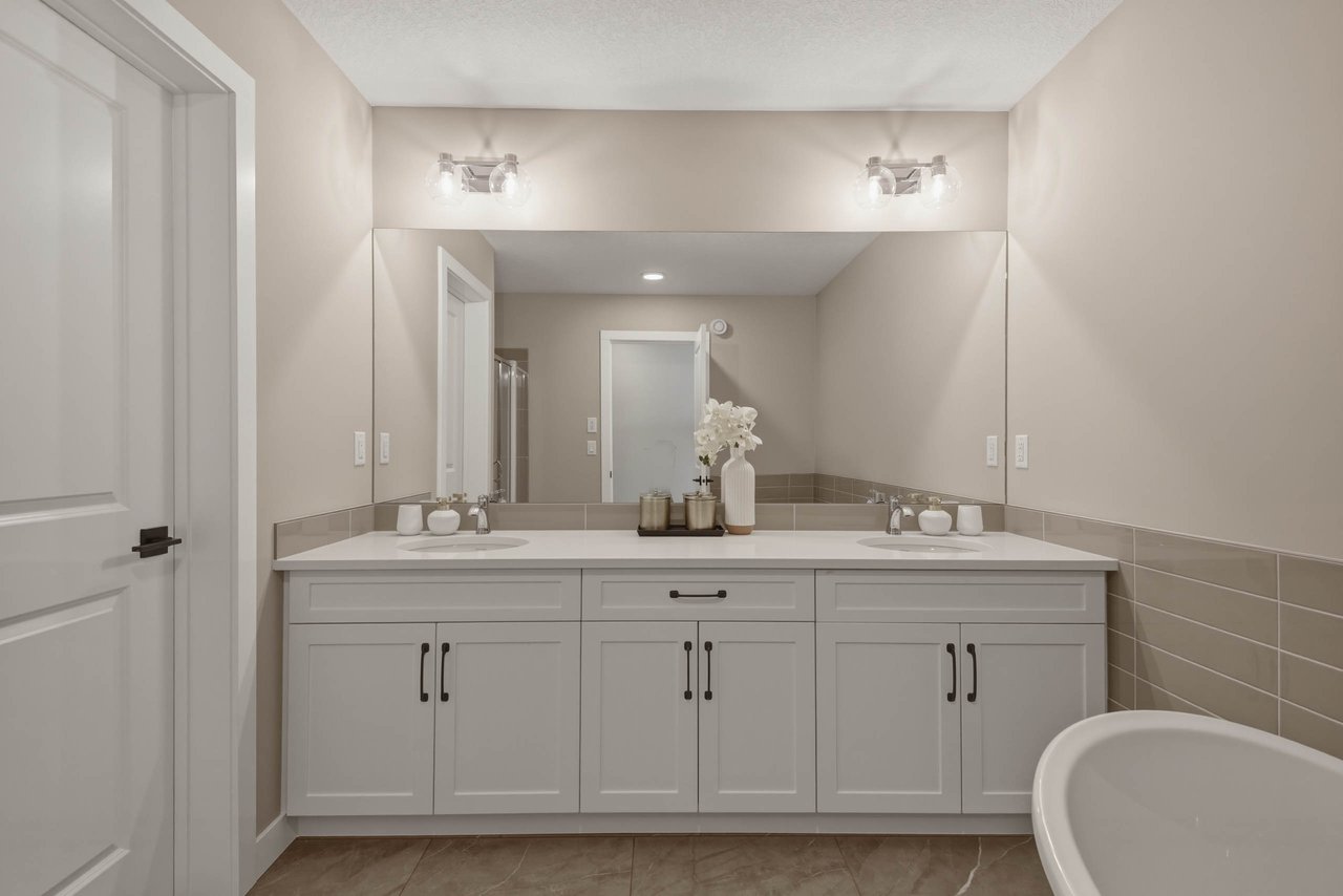 135 Belvedere Crescent SE