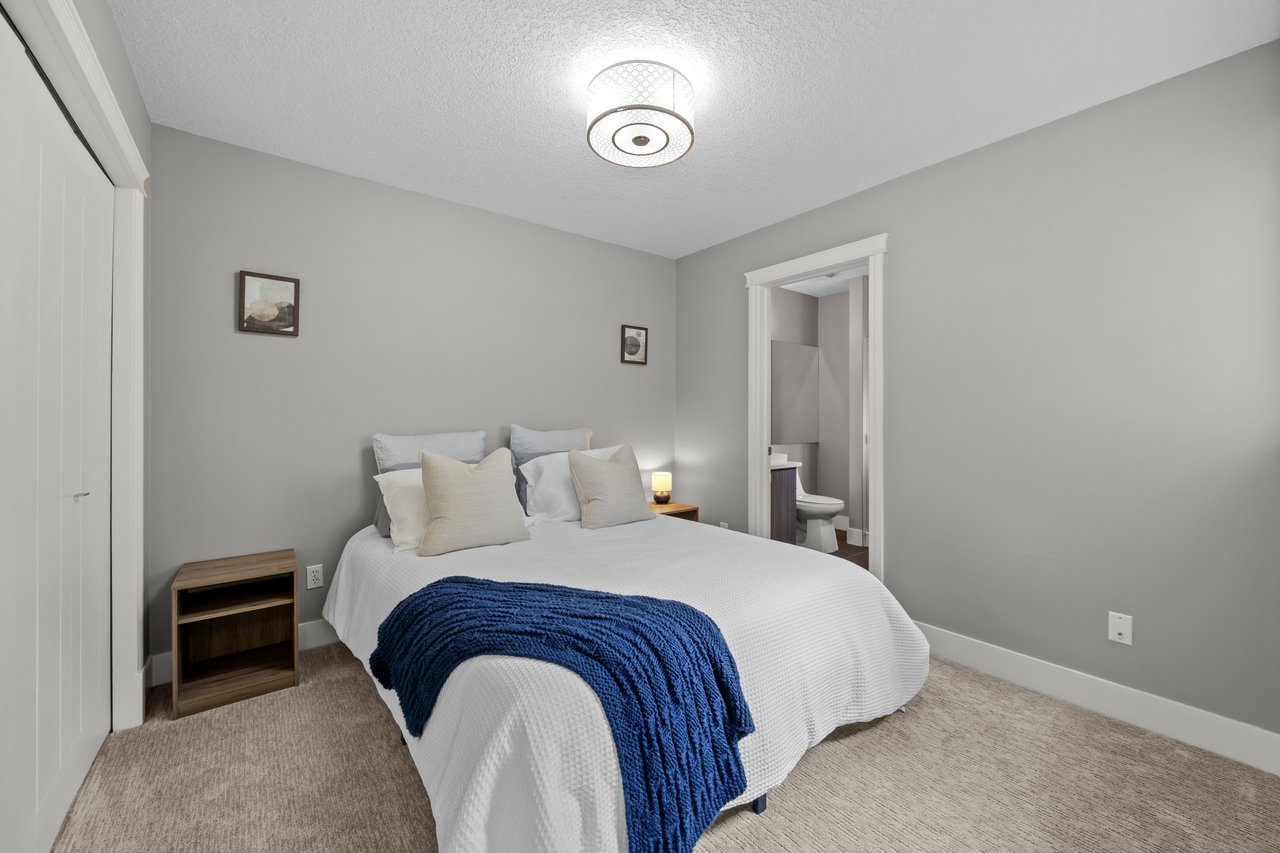 1728 36 Avenue SW Unit: 2
