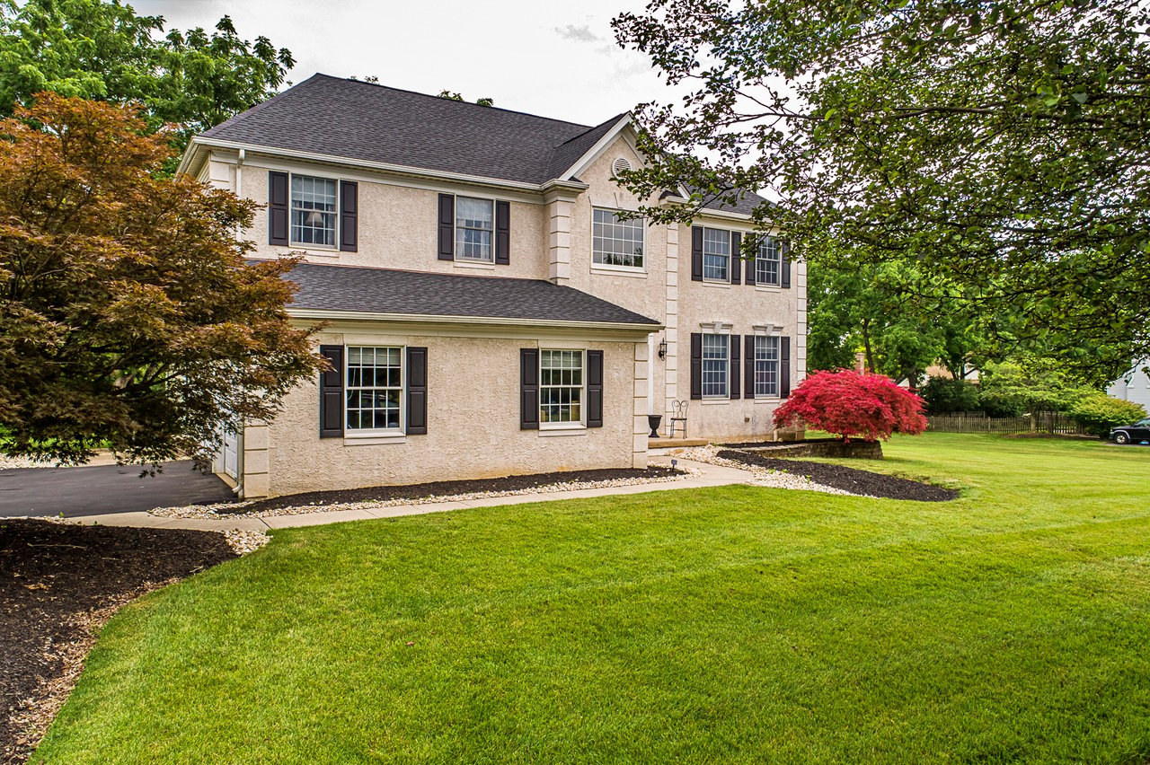 2321 Cross Creek Road