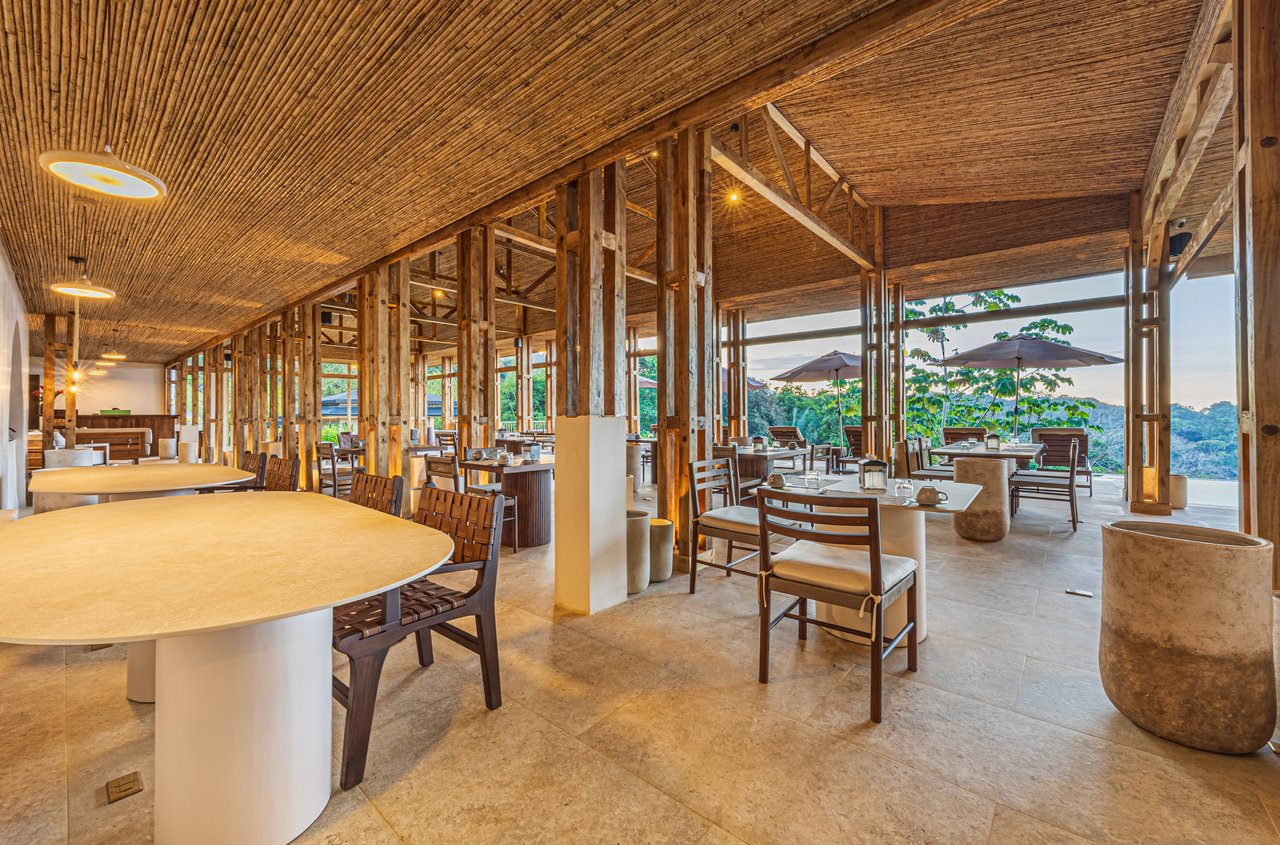 Luxury Hotel Boutique with Ocean Views | Walking distance to the beach | 13.2 Acres