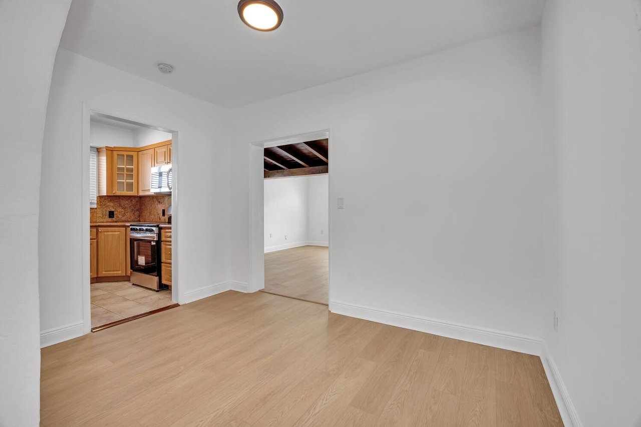 Move-In Ready in The Roads