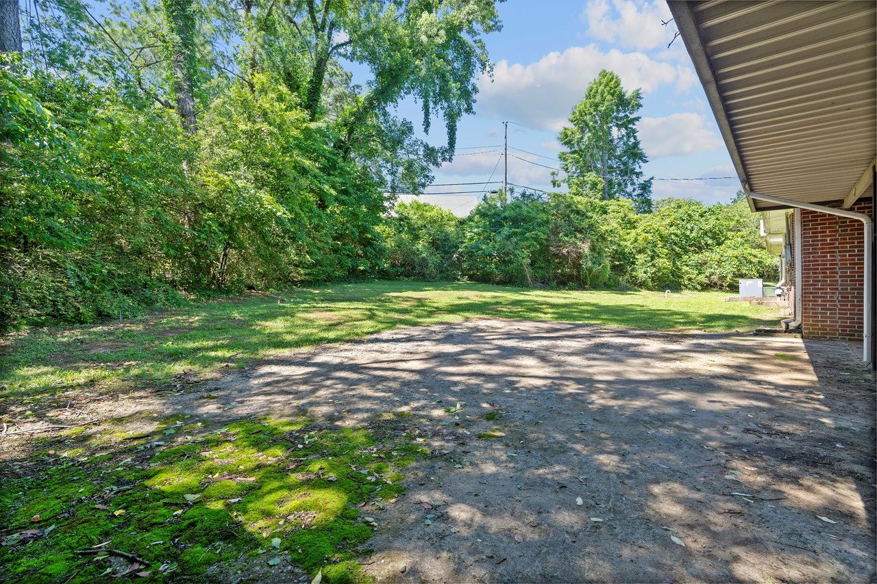 4 Bedrooms!! MADISON CITY SCHOOLS!!!