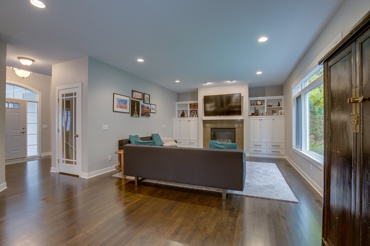 Renovated 2-Story, Walkable to Downtown Wayzata