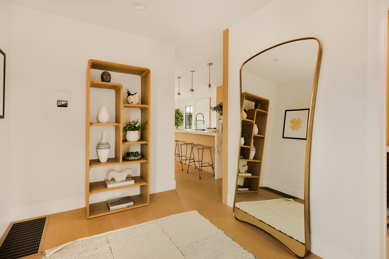 8921 Appian Way, Hollywood Hills