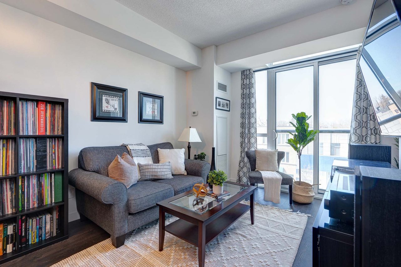 2055 Danforth Ave, #304