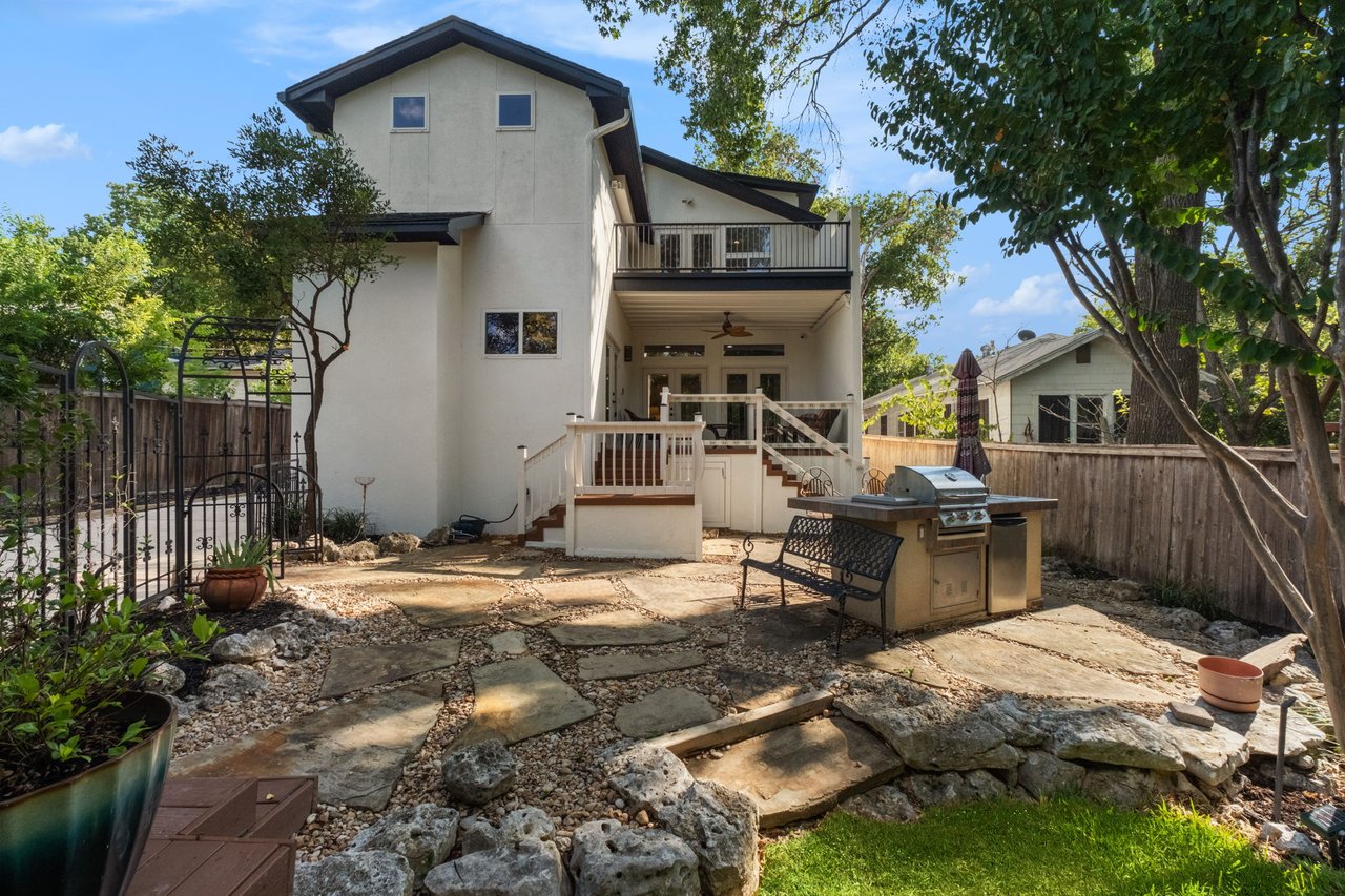A Slice of Texas Charm in Alamo Heights