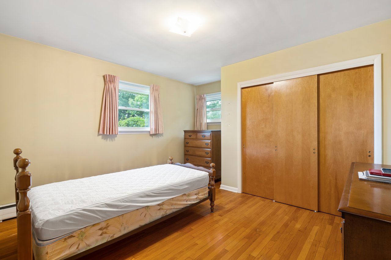 2186 Polk Valley Road