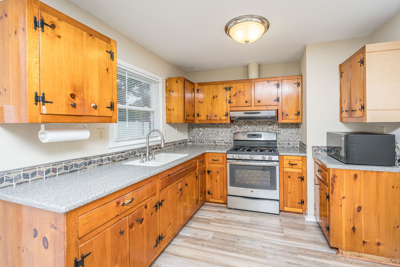 Sedgefield's Best-Kept Secret: What $258,000 Really Buys in Goose Creek