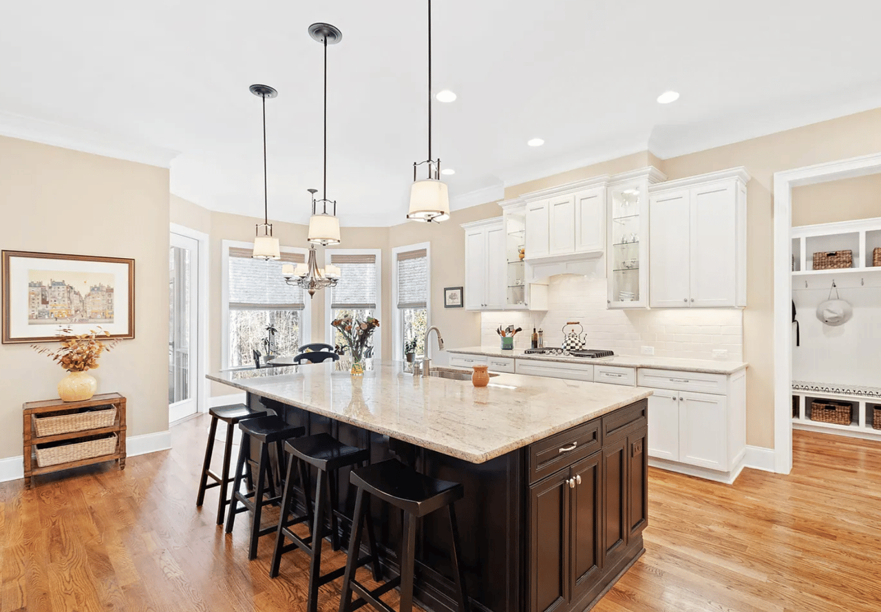 516 Nickel Creek Cir