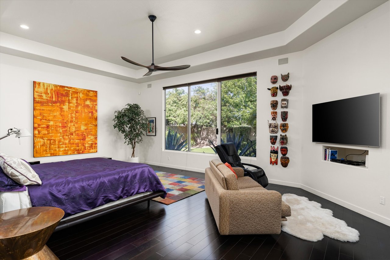 7124 E FOOTHILL Drive