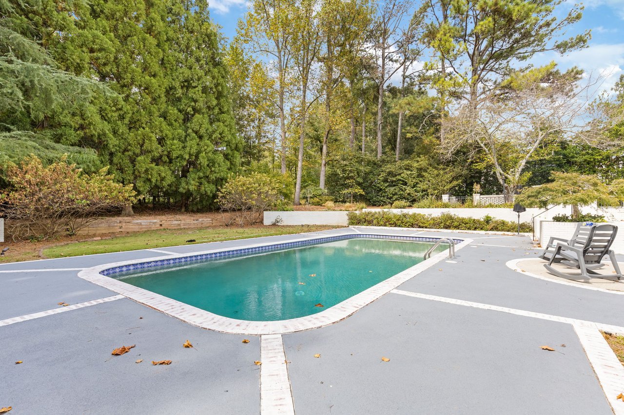 5650 Eden Roc Ln