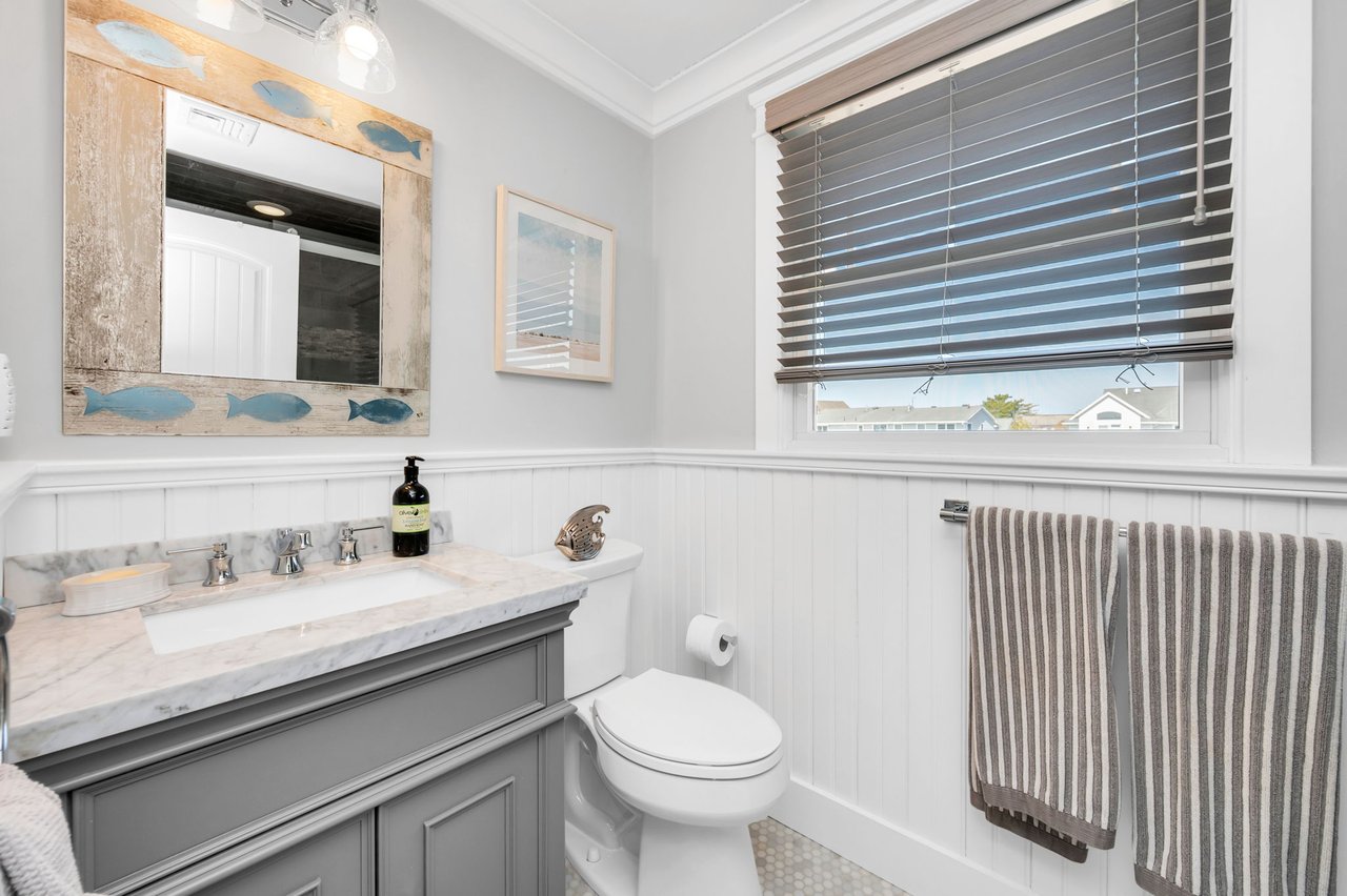 Exclusive Curtis Point Home with Pool