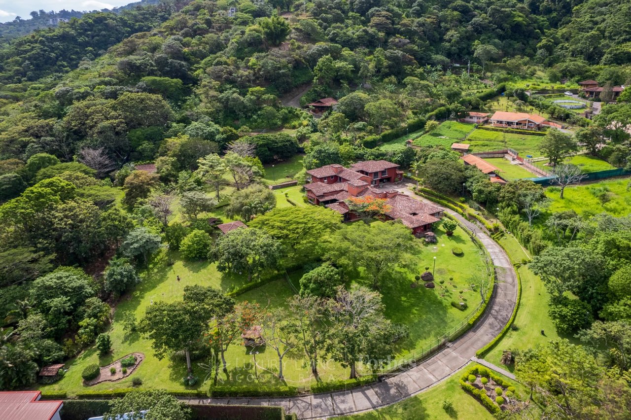 19759 - Architectural Hacienda Style Luxury Villa inTranquil Natural Oasis