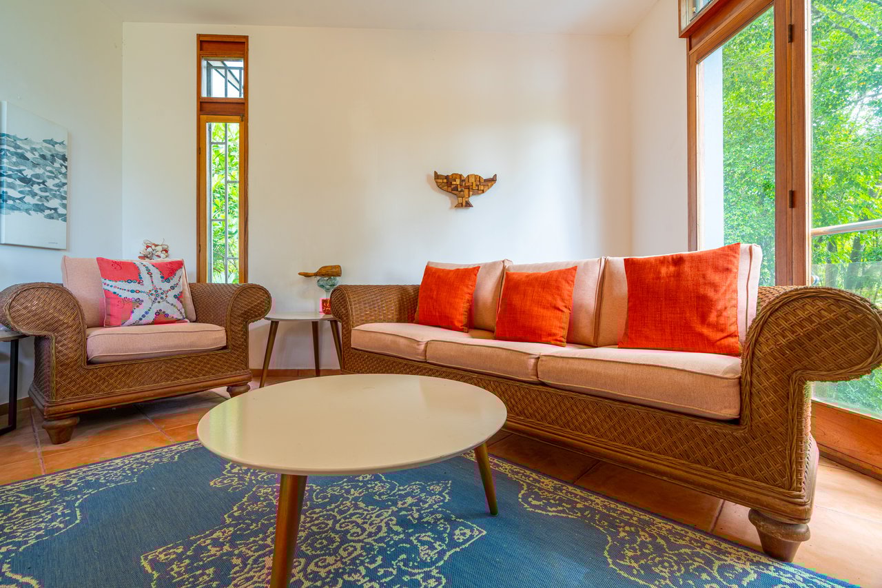 VILLA TURQUESA, MAJESTIC OASIS WITH EXTRA BUILDING SITE, CLOSE TO THE BEACH & WILDLIFE 