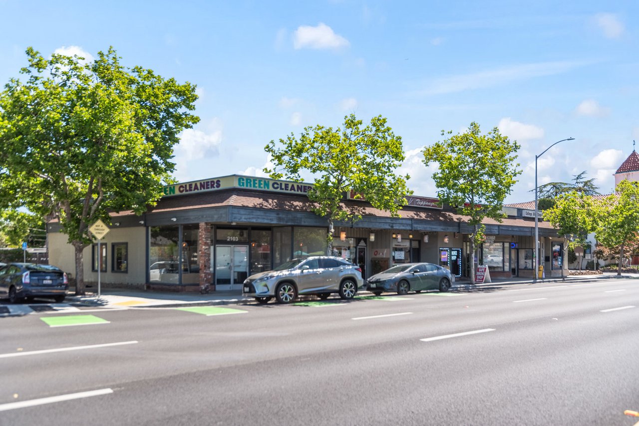 Rare Value-Add 5,706 SF Retail Strip Center