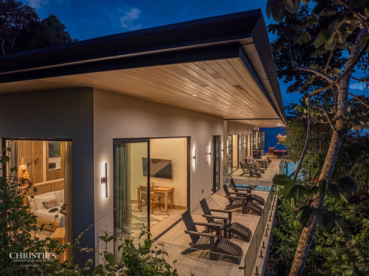 Luxury Estate in Escaleras — 5.5 Acres Majesty of Incredible Ocean Views 