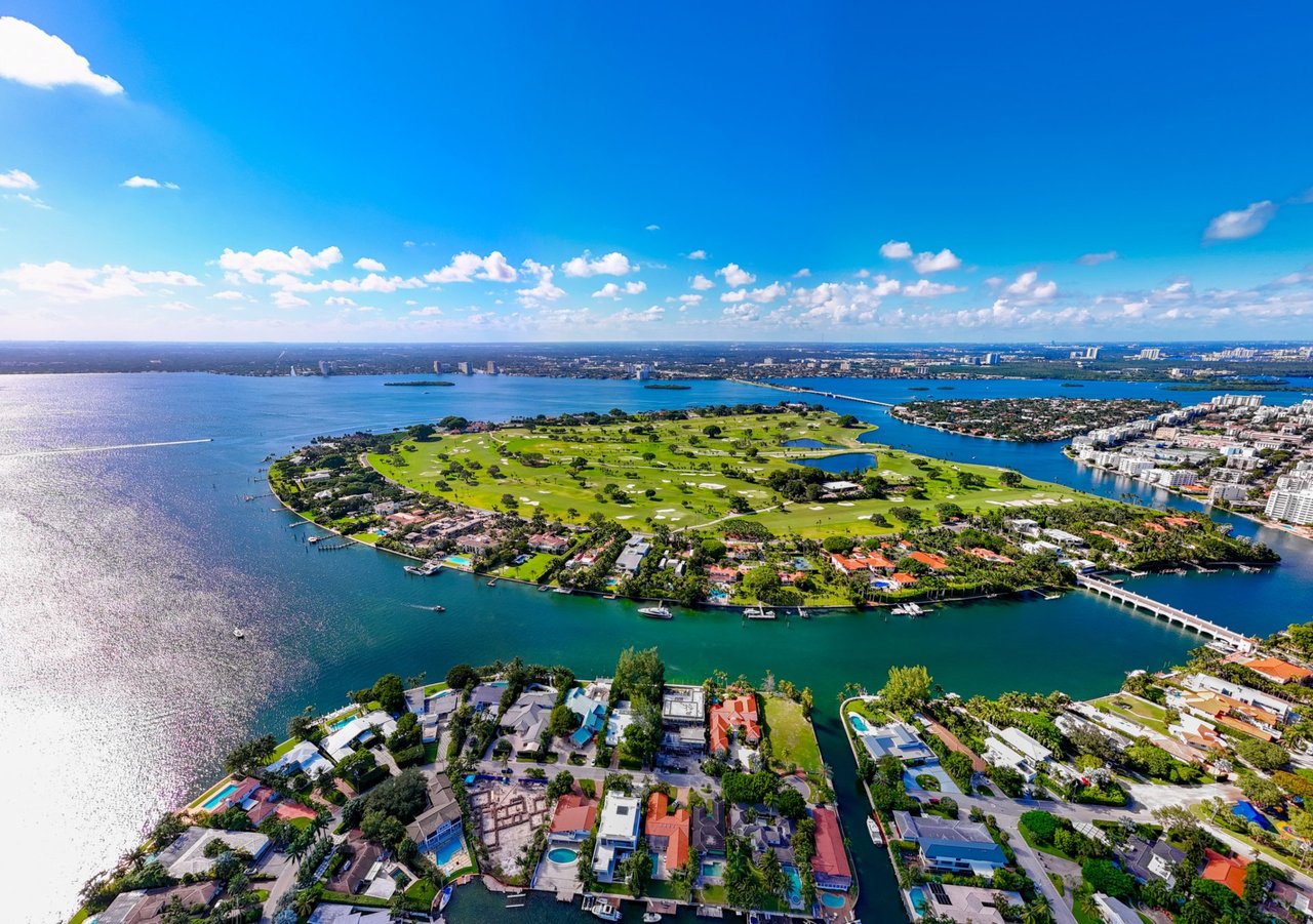 How Miami’s Ultra-Wealthy Are Creating “Super-Compounds”  The Future of Luxury Real Estate