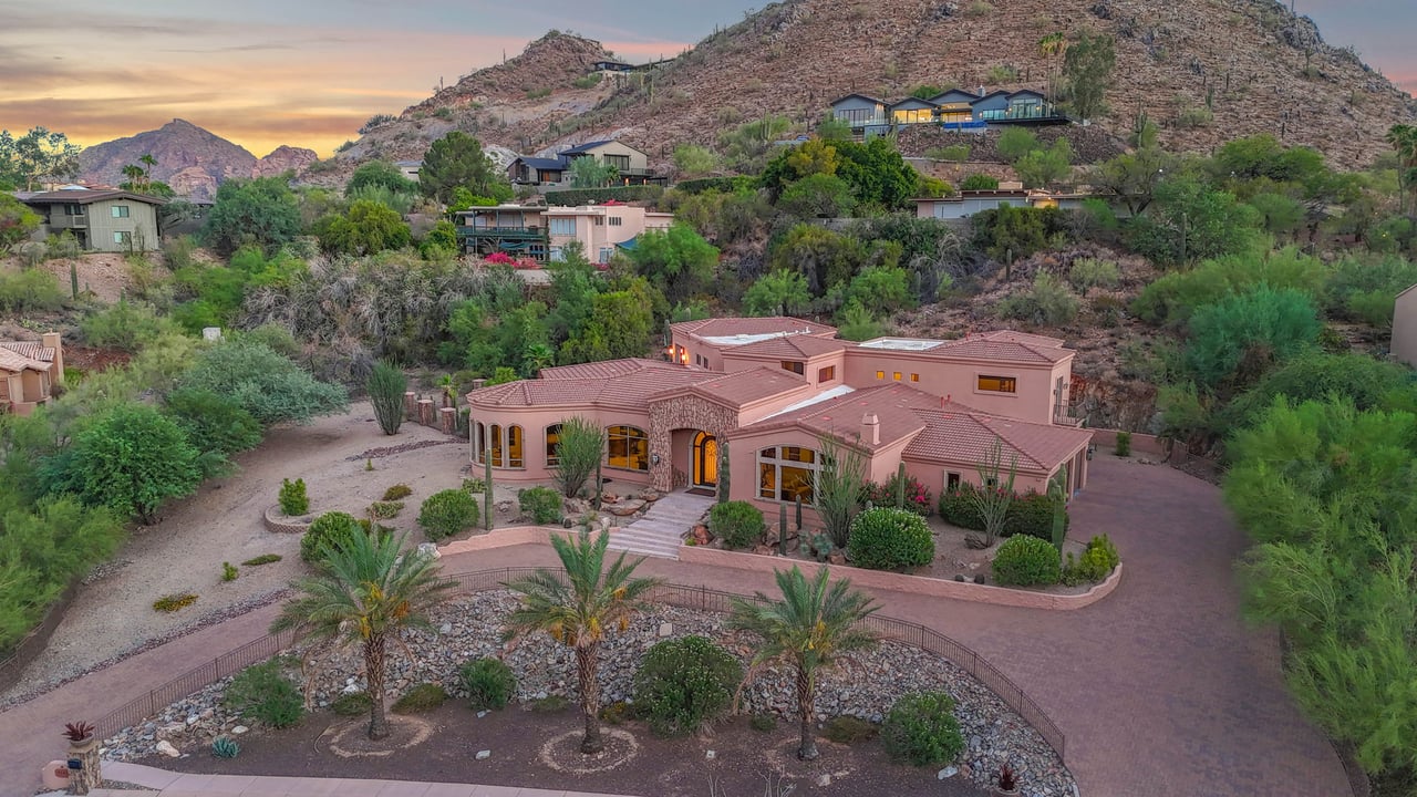 4141 E LAKESIDE Lane