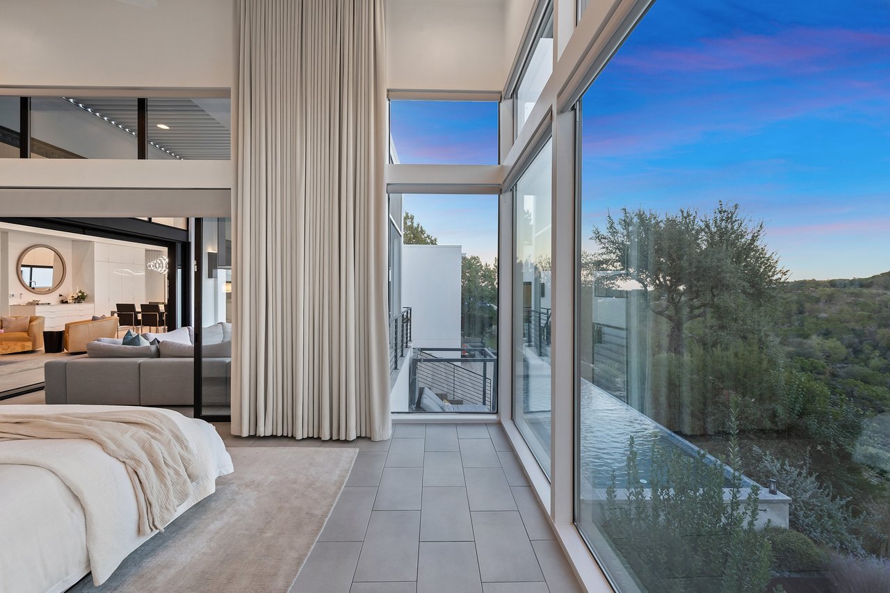 Modern Masterpiece in West Lake Hills