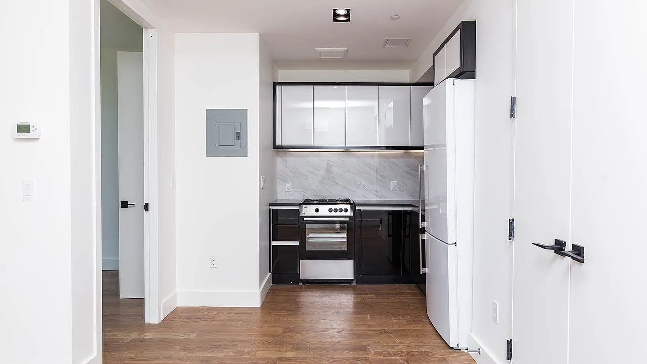 581 Ocean Parkway 4D