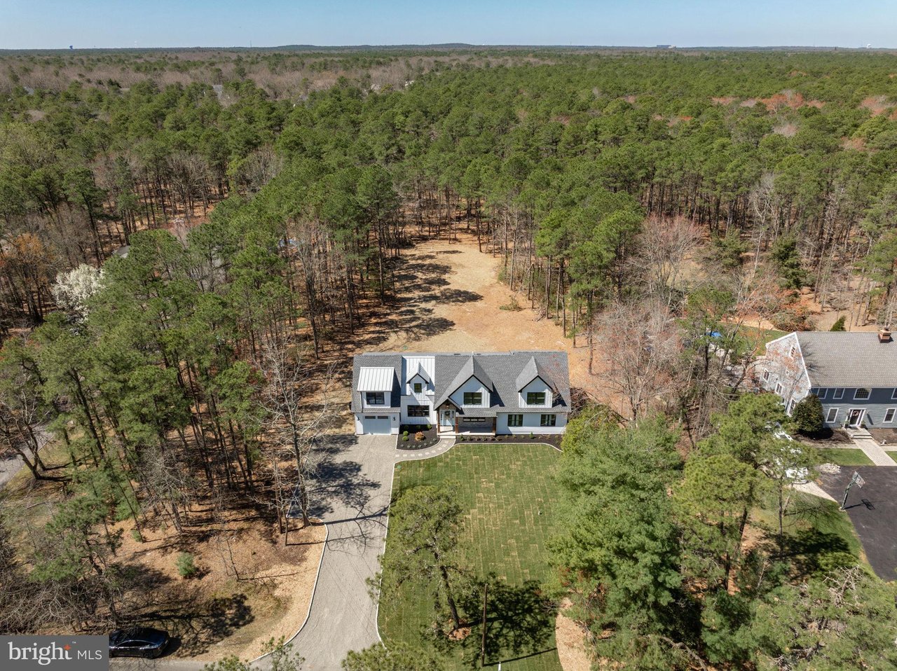 136 W Centennial Drive