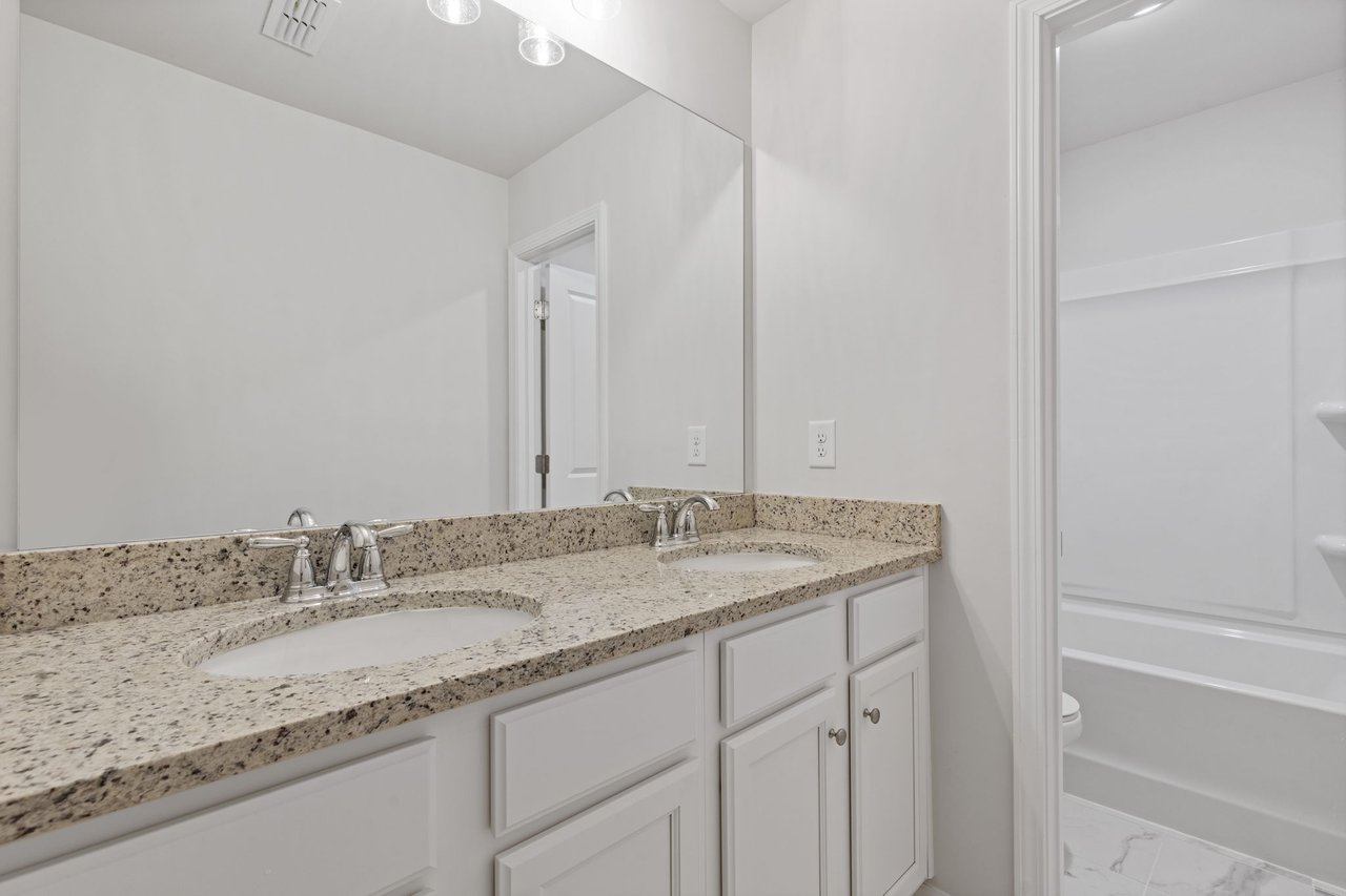 688 Shoals Trl