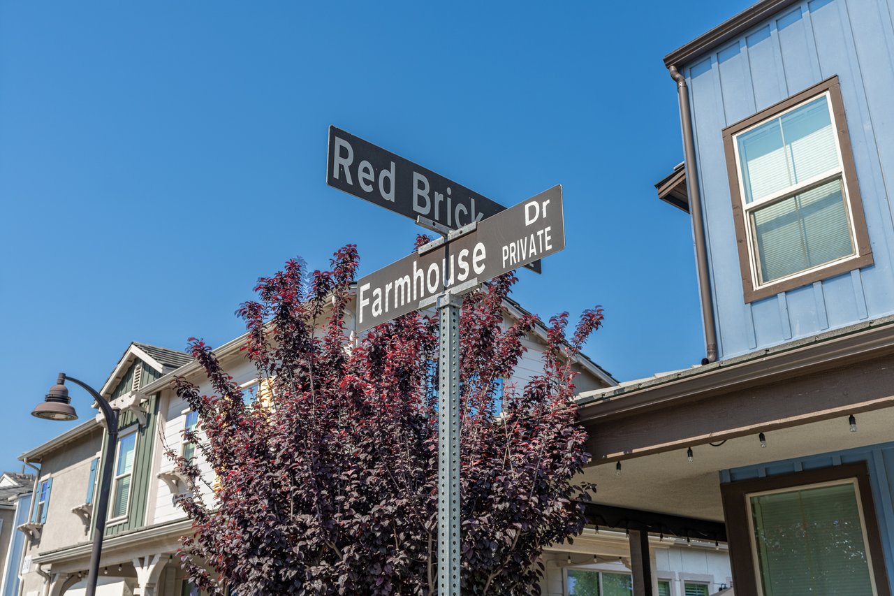 310 Farmhouse Drive 4