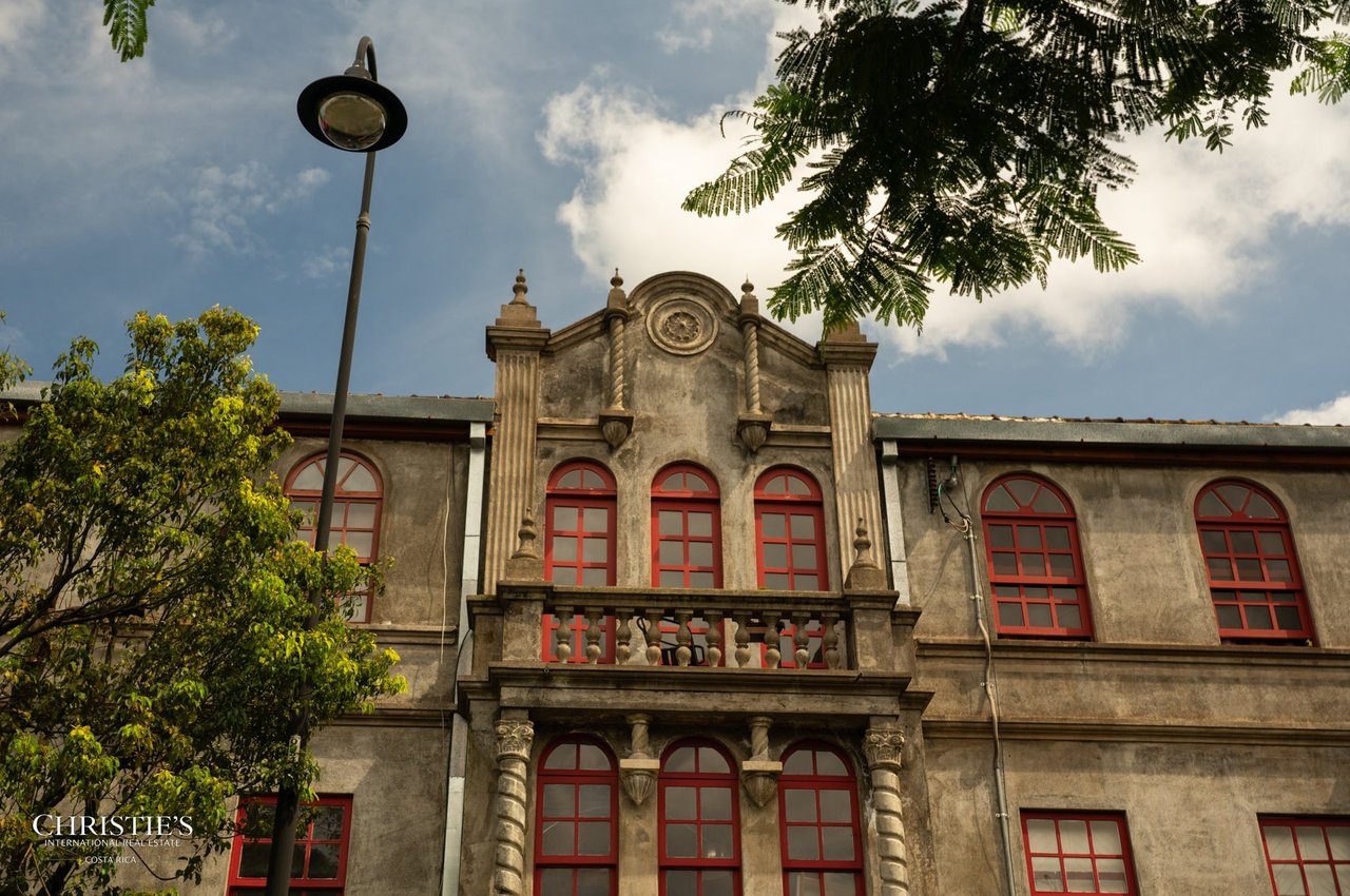 Edificio Jiménez- A Timeless Architectural Gem in Historic San José