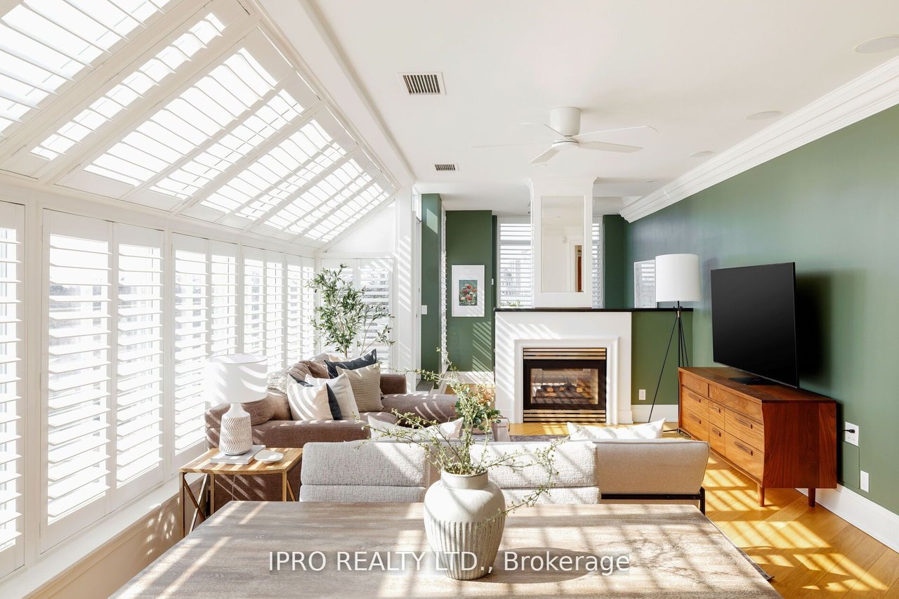 BOUTIQUE LIVING 