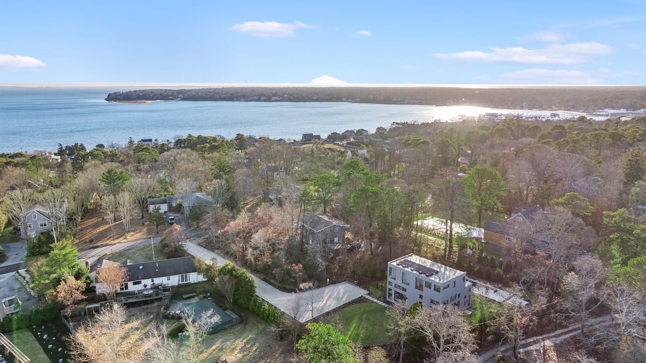5 Ridge Lane, Hampton Bays