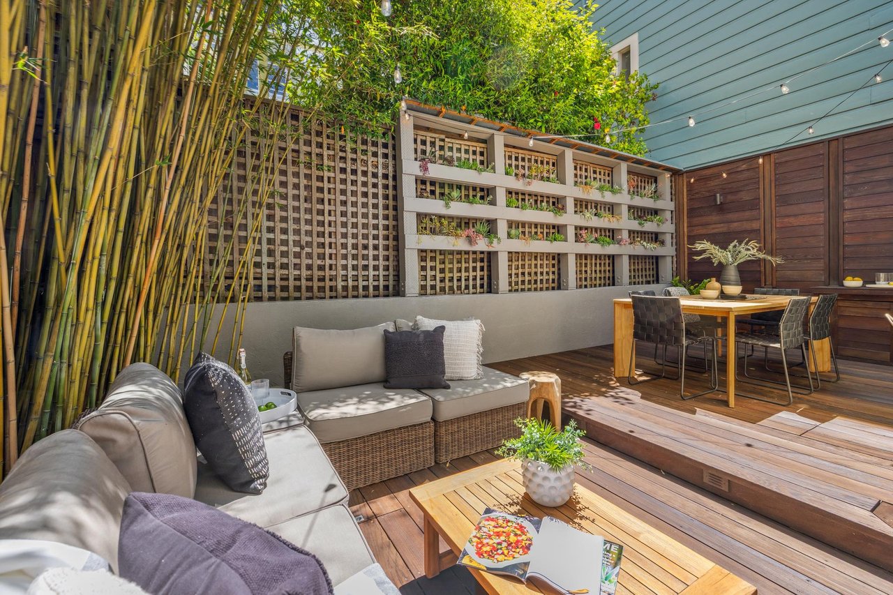 2111 Vallejo St